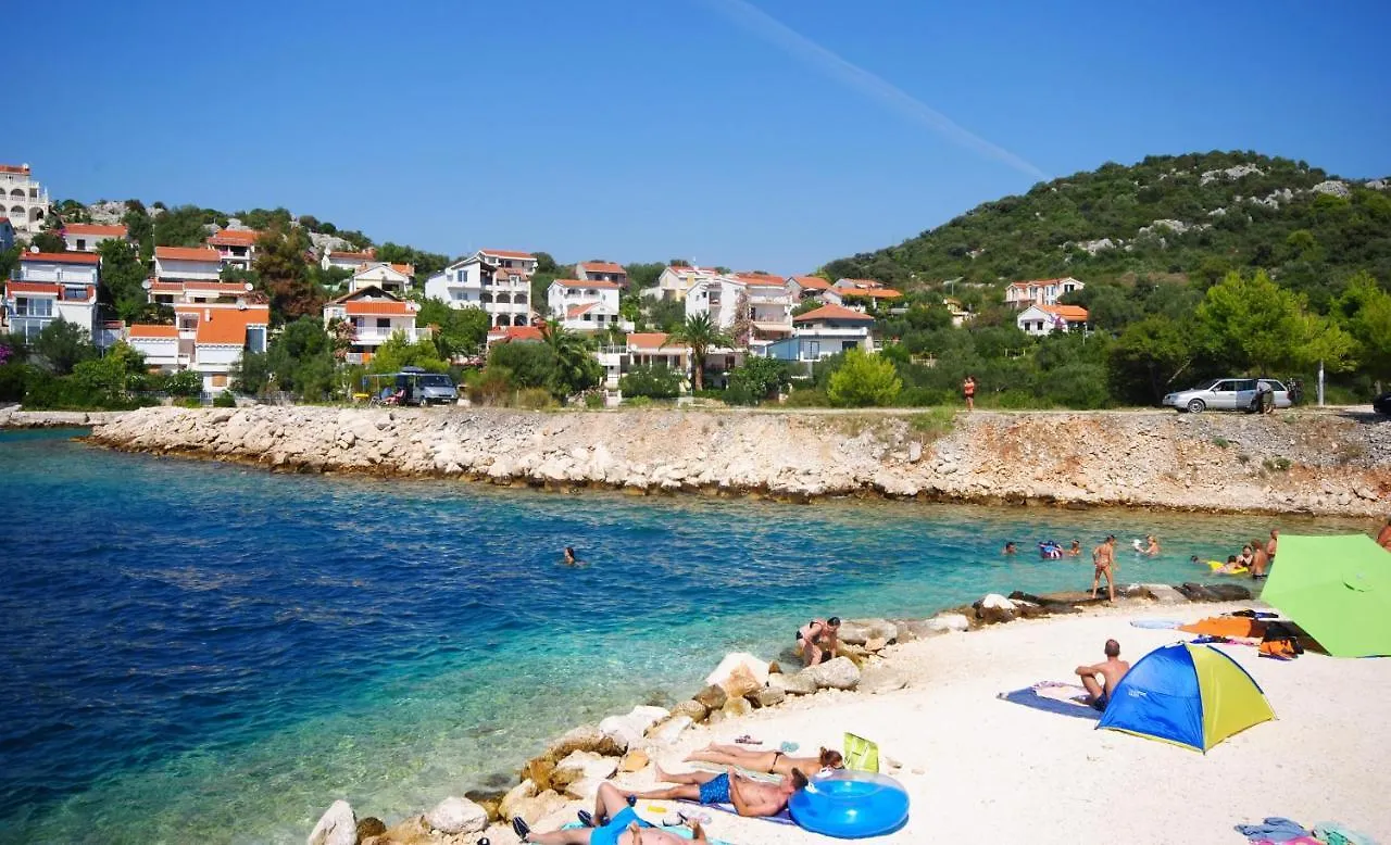 Summer Residence Near The Sea Donji Okrug  0*, Donji Okrug (Ciovo) Croatia