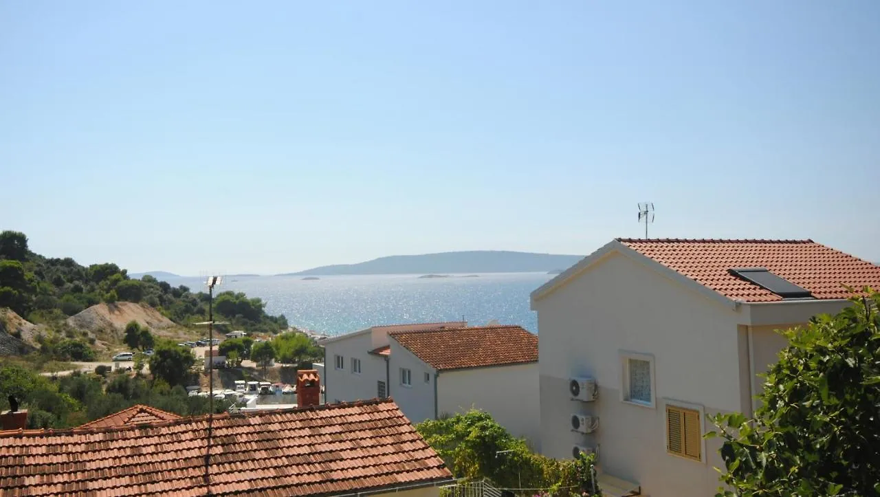 Summer Residence Near The Sea Donji Okrug  Apartment